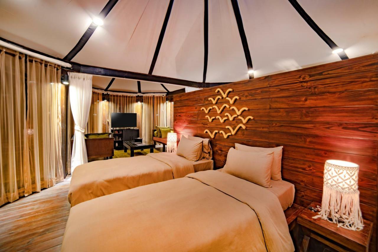 The Pavilions Himalayas Lake View Pokhara Exterior foto